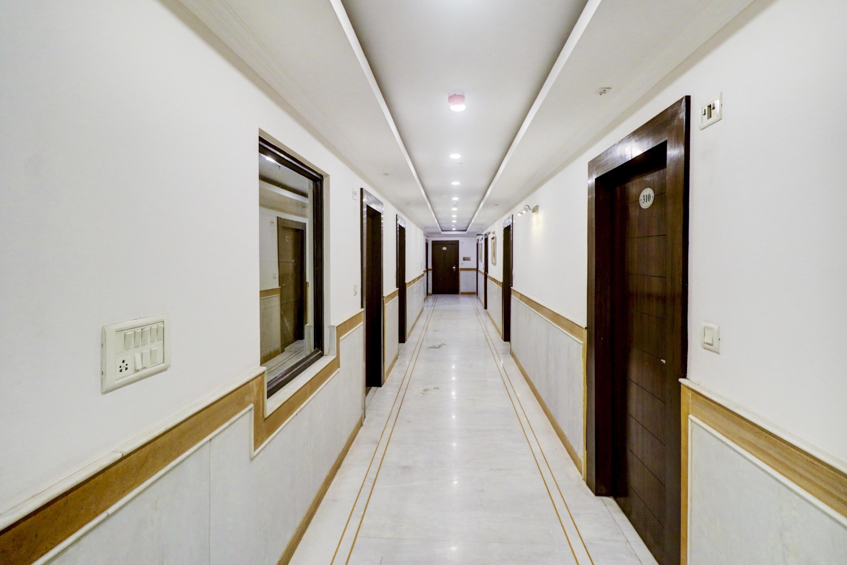 OYO Townhouse 517 La Sapphire Hotel New Delhi Eksteriør billede