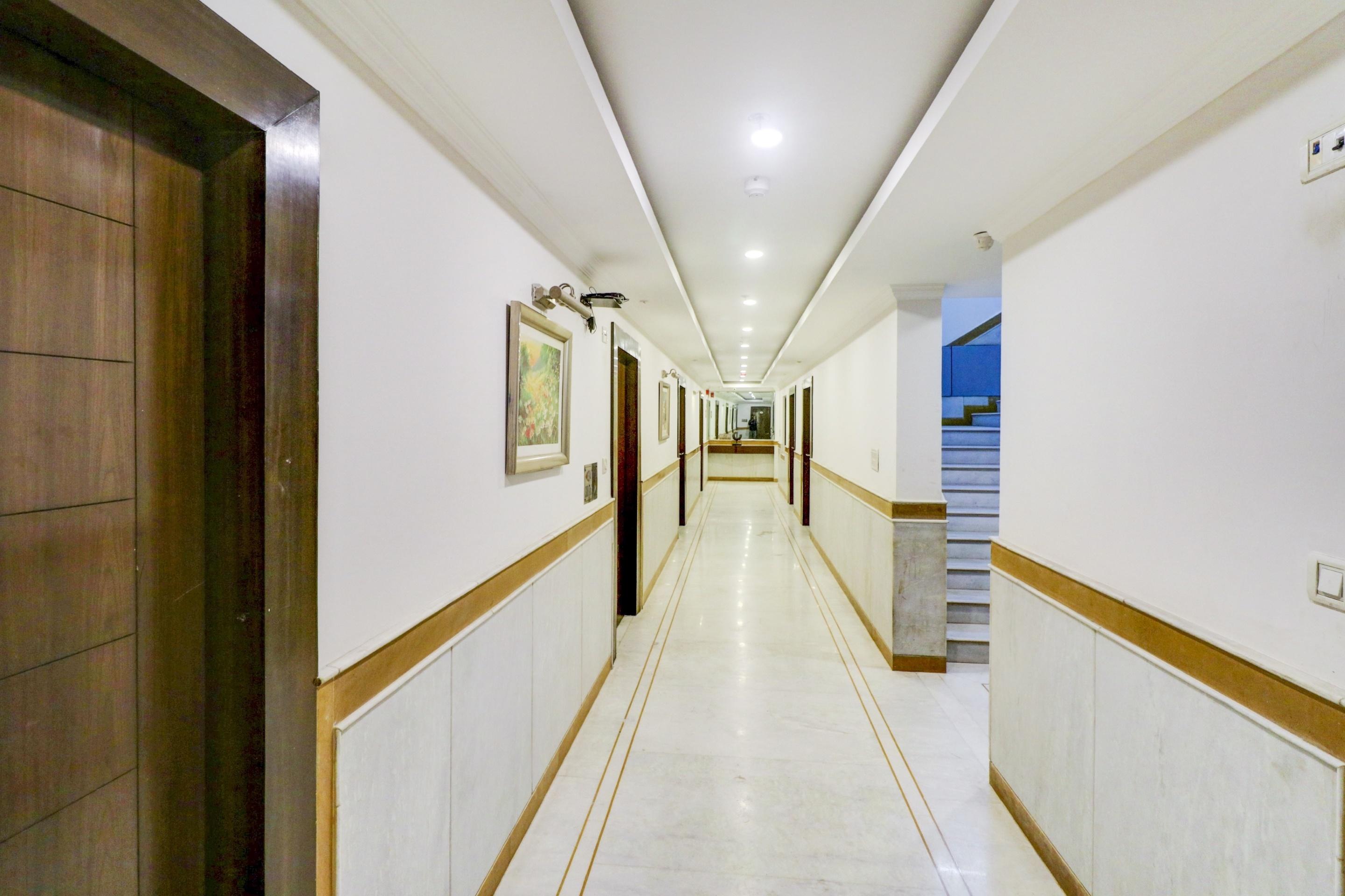 OYO Townhouse 517 La Sapphire Hotel New Delhi Eksteriør billede