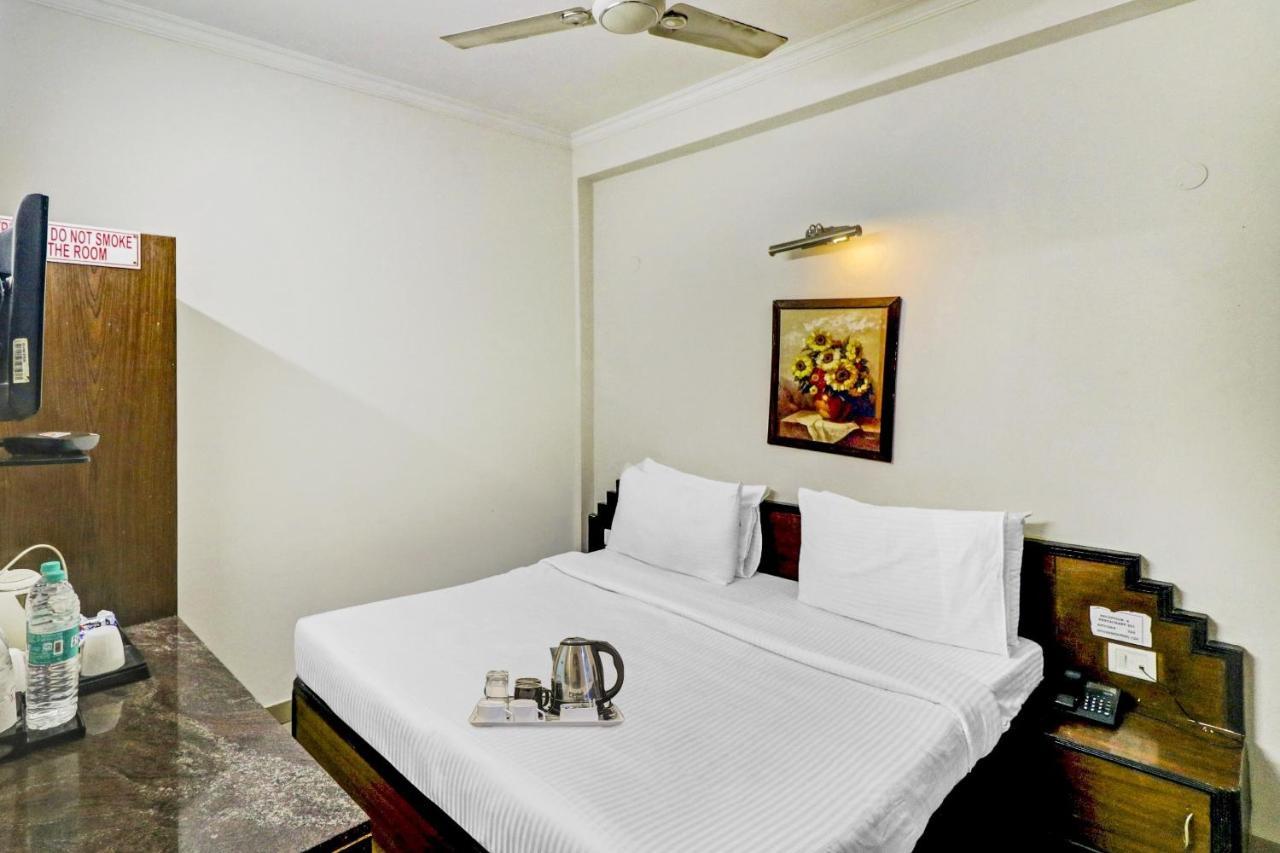 OYO Townhouse 517 La Sapphire Hotel New Delhi Eksteriør billede
