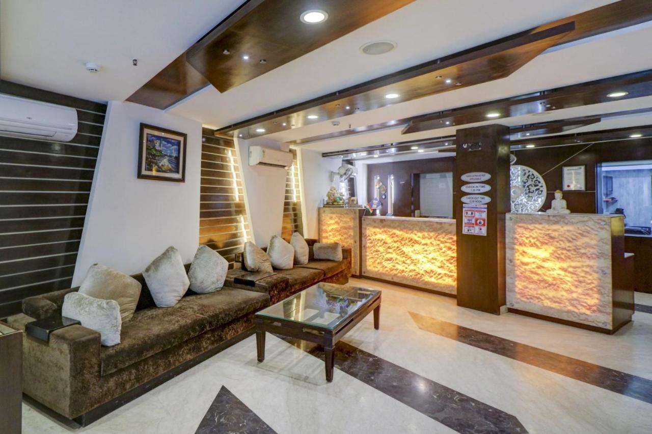 OYO Townhouse 517 La Sapphire Hotel New Delhi Eksteriør billede