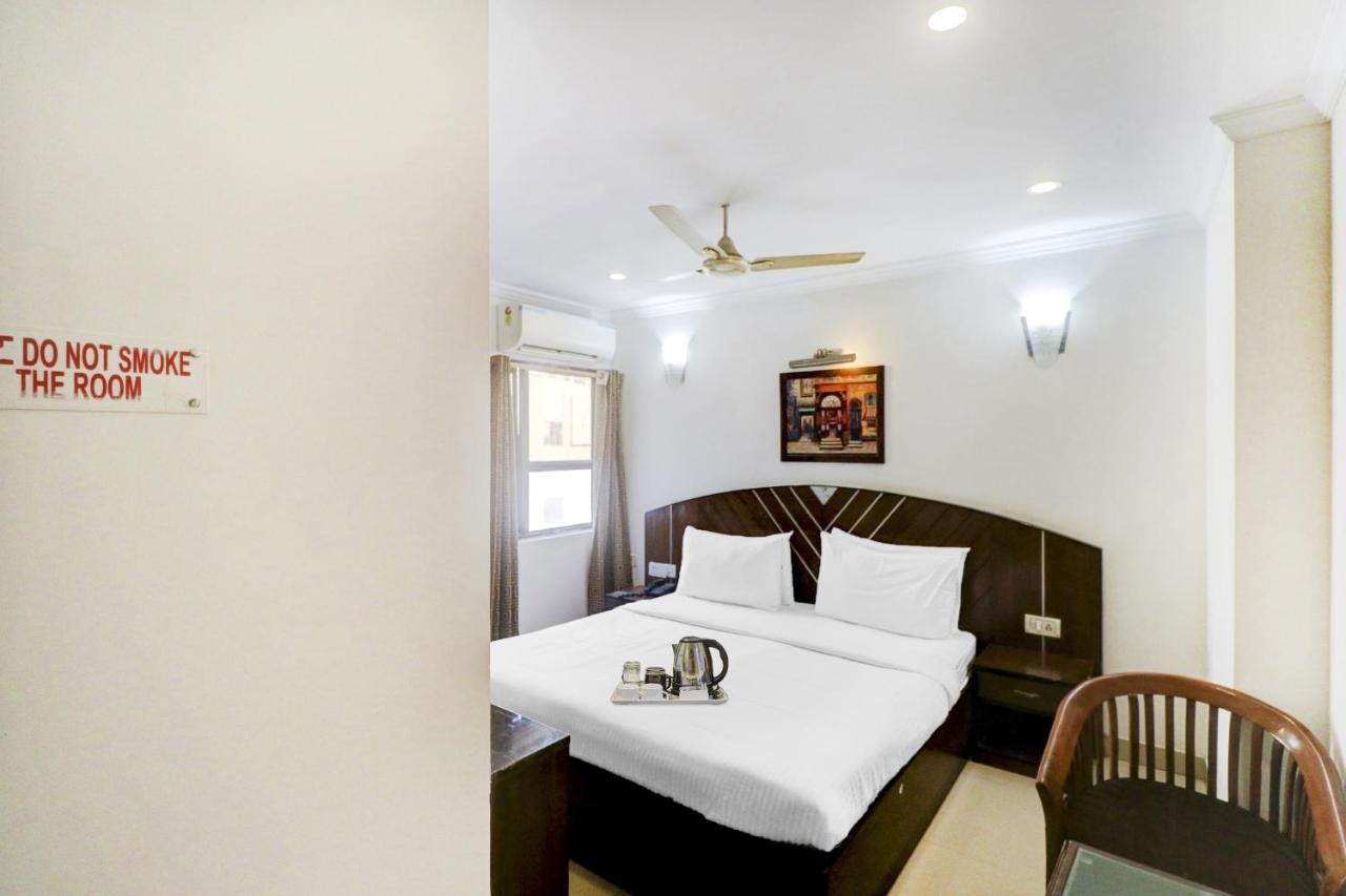 OYO Townhouse 517 La Sapphire Hotel New Delhi Eksteriør billede