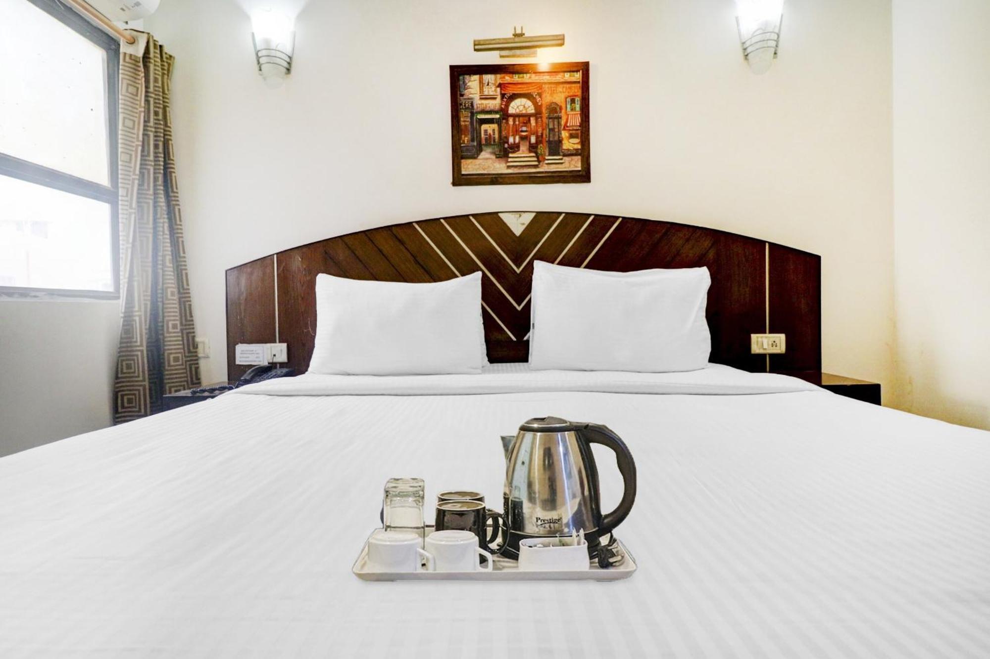 OYO Townhouse 517 La Sapphire Hotel New Delhi Eksteriør billede