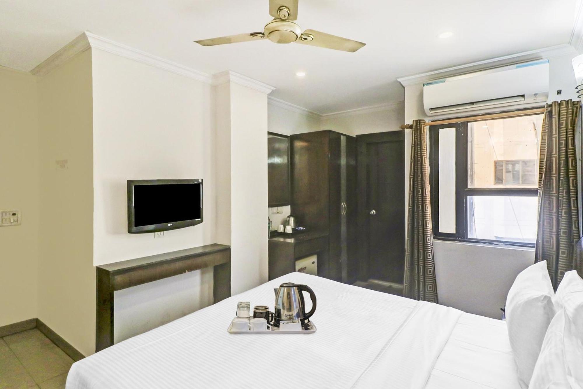 OYO Townhouse 517 La Sapphire Hotel New Delhi Eksteriør billede
