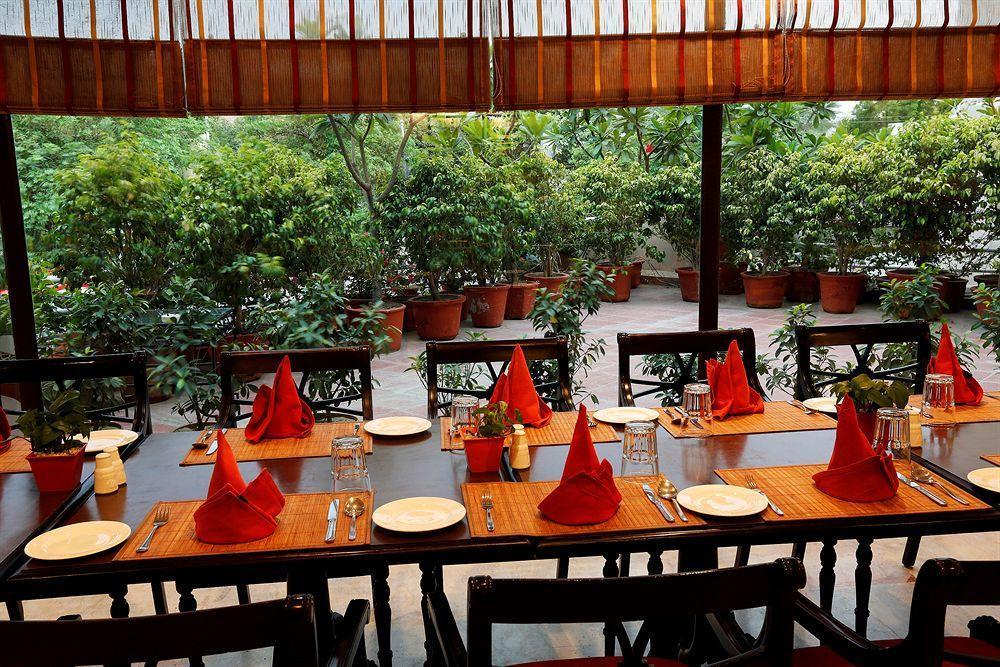 OYO Townhouse 517 La Sapphire Hotel New Delhi Eksteriør billede