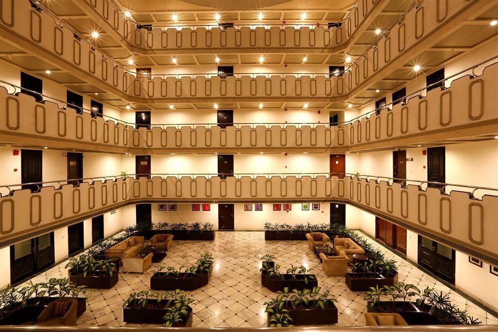 OYO Townhouse 517 La Sapphire Hotel New Delhi Eksteriør billede
