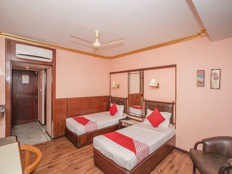 OYO Townhouse 517 La Sapphire Hotel New Delhi Eksteriør billede